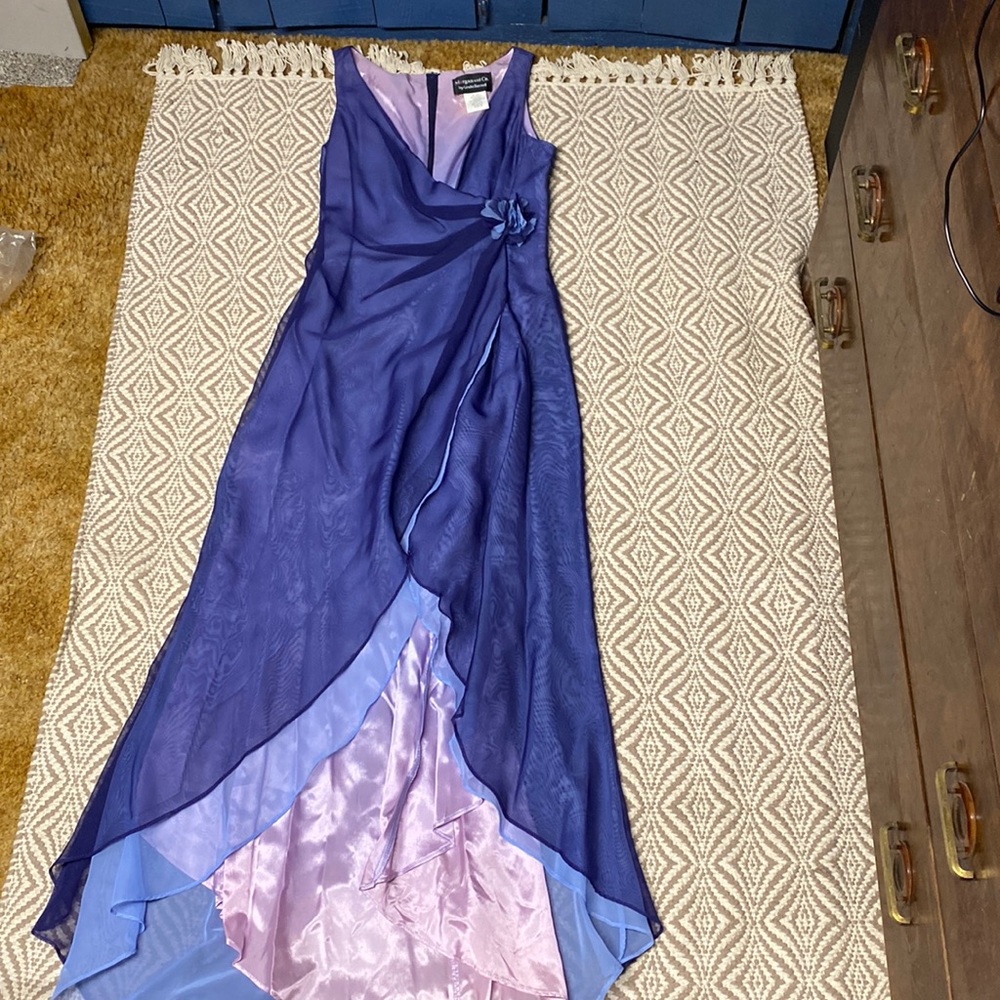 Morgan and Co. by Linda bernell size 8 bridesmaids dress blue periwinkle